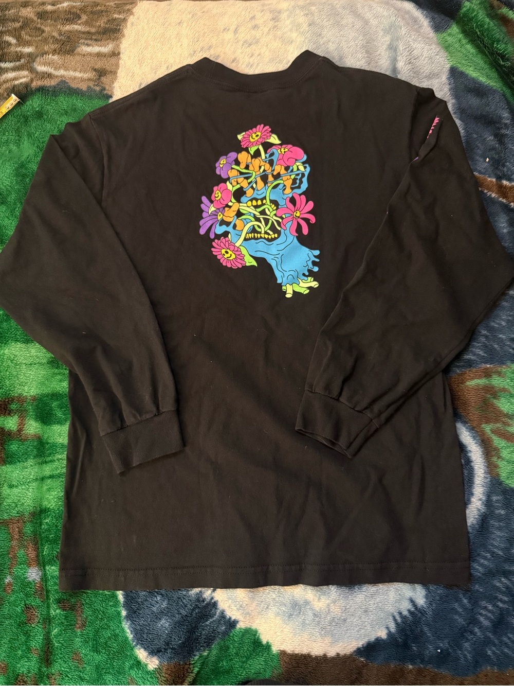 Black Long-Sleeve Graphic Tee with Colorful Floral Skull